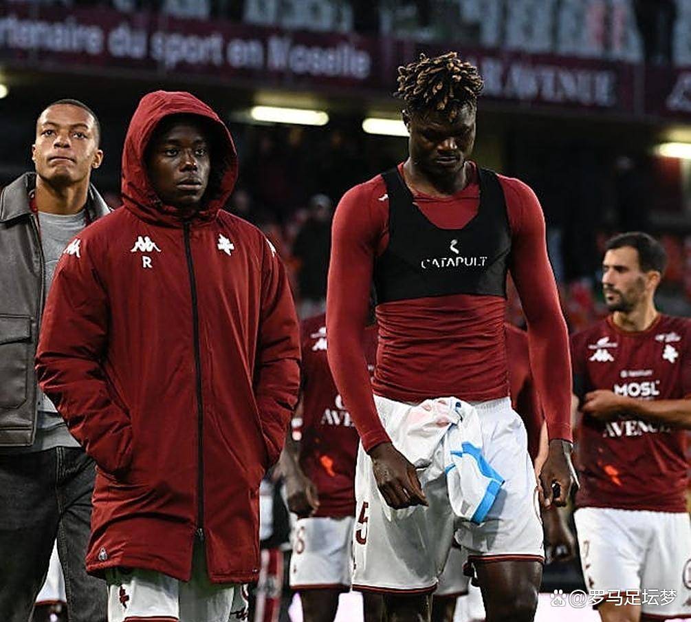 班加西的友谊赛：一场无关紧要却又意义重大的比赛